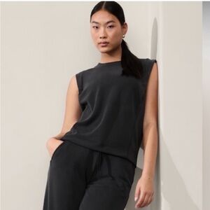 Athleta black seasoft muscle tank sweatshirt size L